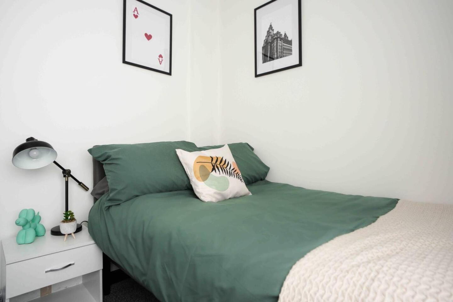 3-Bed Scouse House Near Anfield & Goodison Villa Liverpool Kültér fotó