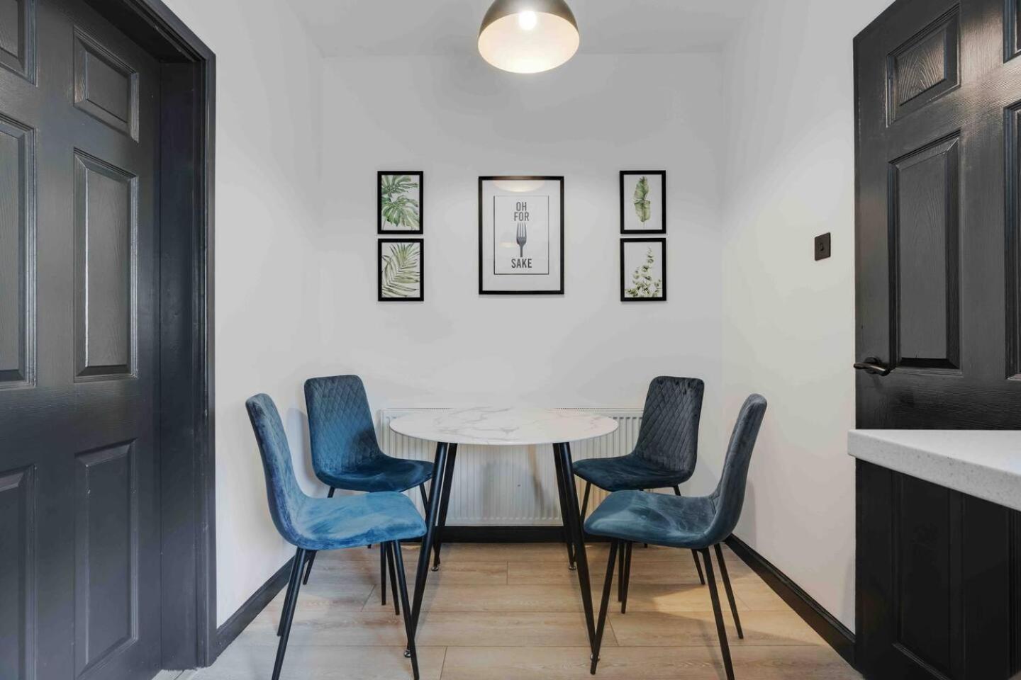 3-Bed Scouse House Near Anfield & Goodison Villa Liverpool Kültér fotó