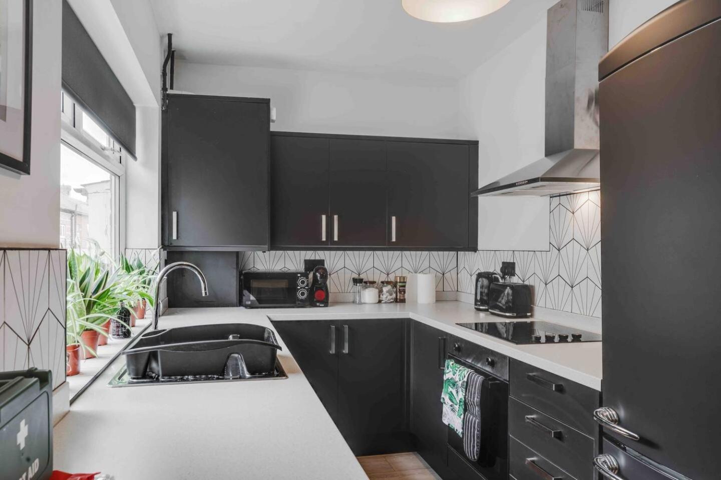 3-Bed Scouse House Near Anfield & Goodison Villa Liverpool Kültér fotó