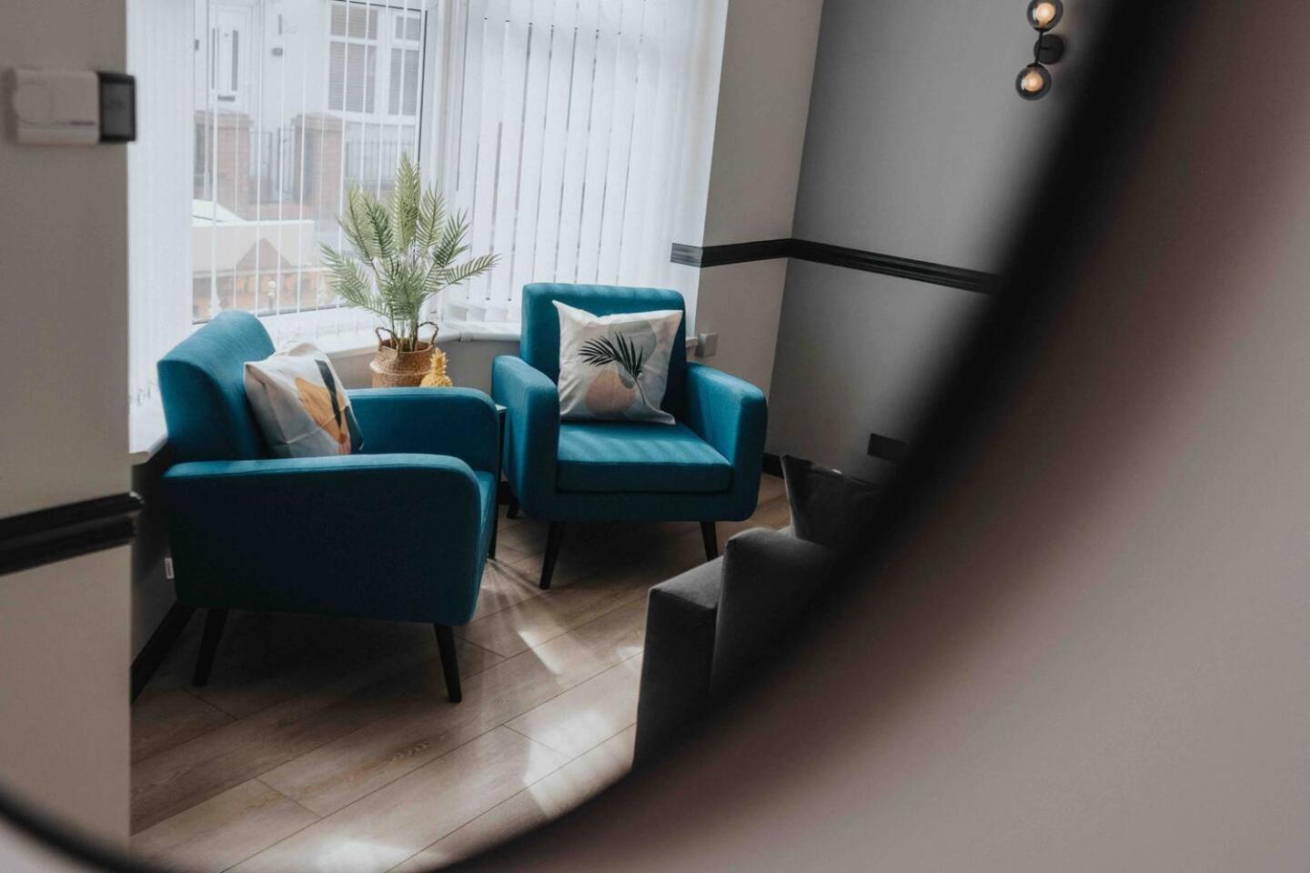 3-Bed Scouse House Near Anfield & Goodison Villa Liverpool Kültér fotó